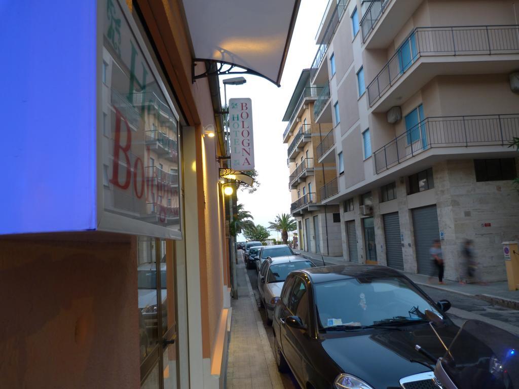 Hotel Bologna San Benedetto del Tronto Bagian luar foto