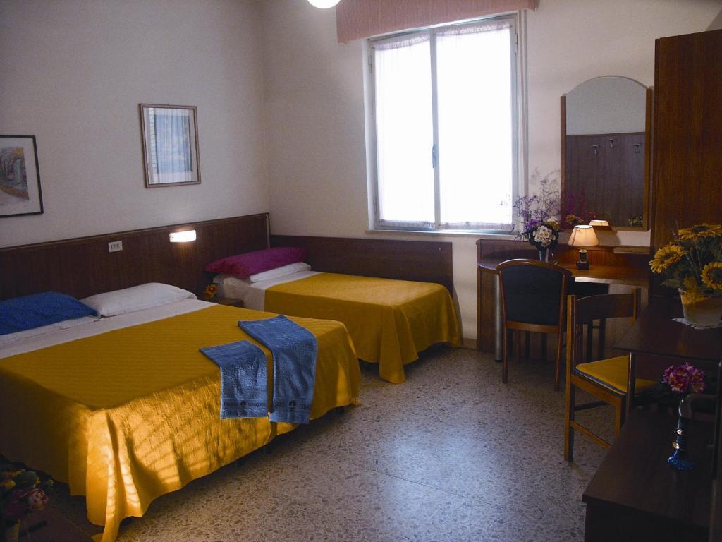 Hotel Bologna San Benedetto del Tronto Ruang foto