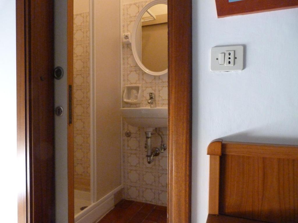 Hotel Bologna San Benedetto del Tronto Ruang foto