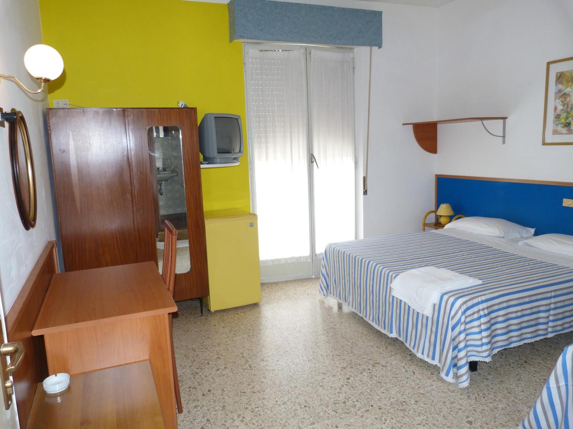 Hotel Bologna San Benedetto del Tronto Bagian luar foto